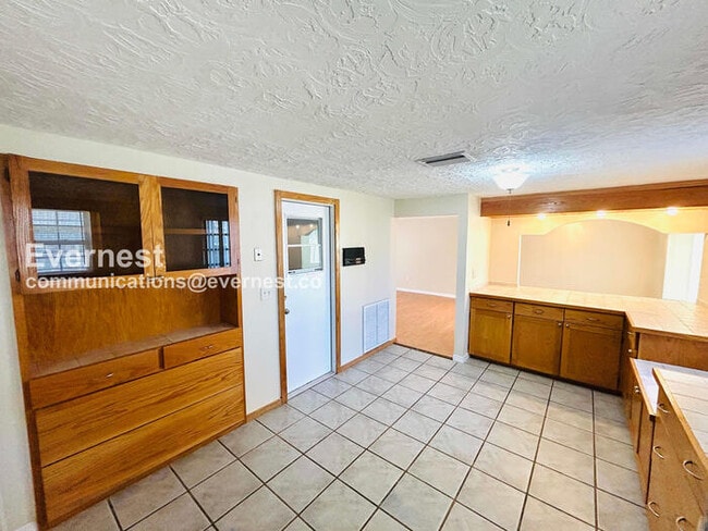 Photo - 2127 Erin Dr