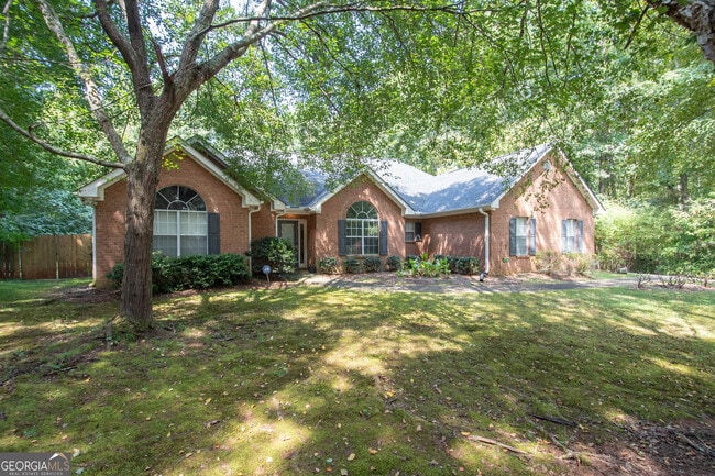 Photo - 235 Masters Dr