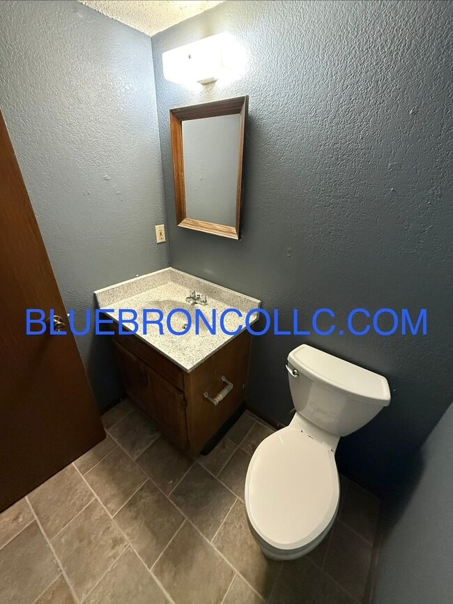 Photo - Spacious 2 Bedroom unit for a great price!