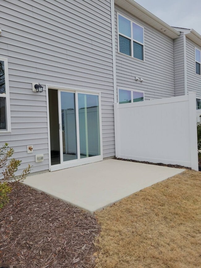 Photo - 1122 Tofino Dr