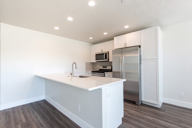 Photo - 807 NW 21st St