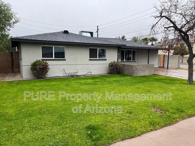 Photo - 2201 E Montecito Ave