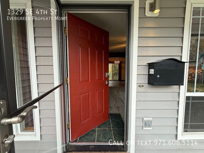 Photo - 1329 SE 4th St