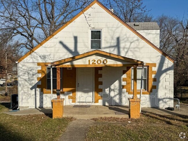 Building Photo - 1200 E South Ave Rental