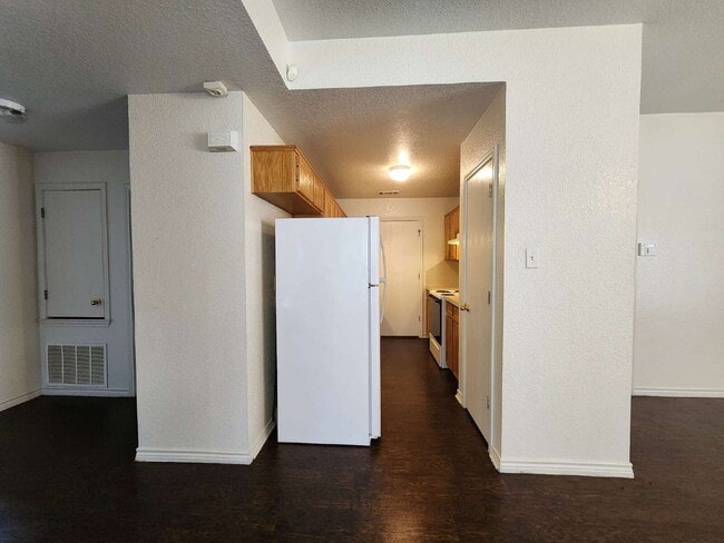 Photo - 3204 Toledo Dr Unidad A