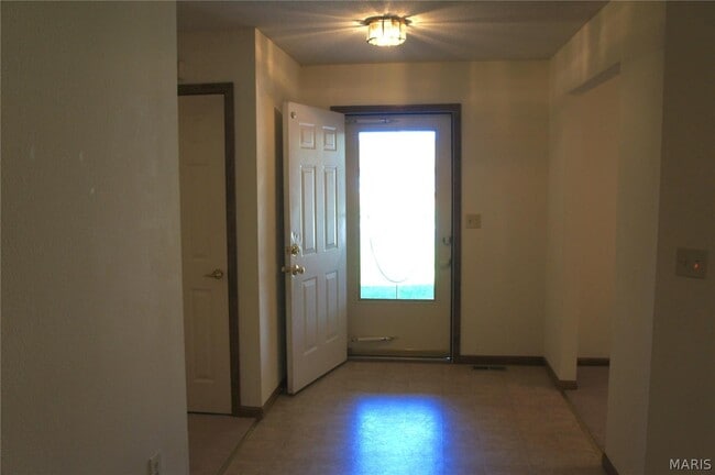 Photo - 1631 Thunderbird Ln