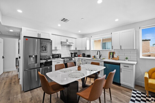 Building Photo - 3001 Van Buren Pl Rental
