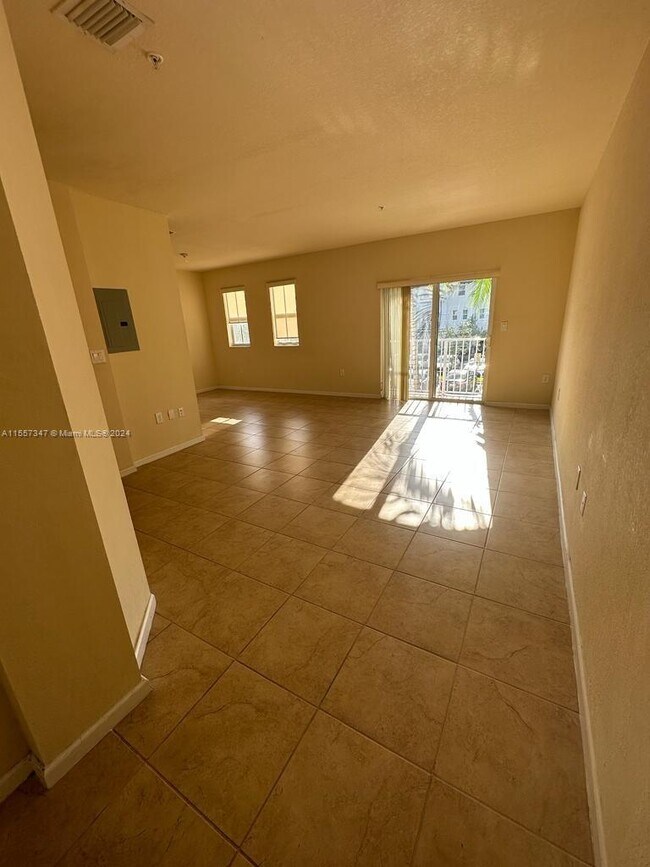 Photo - 8900 NW 97th Ave Unit 207