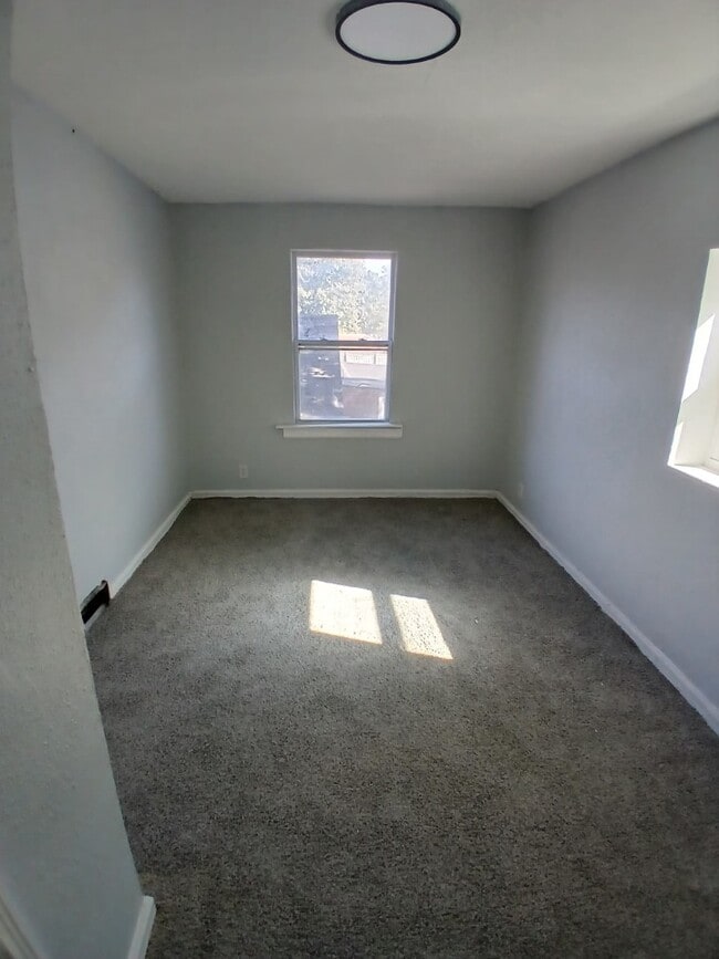 Photo - 1613 Jackson Ave