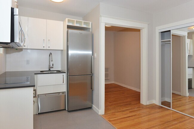 Photo - 50 Gloucester St