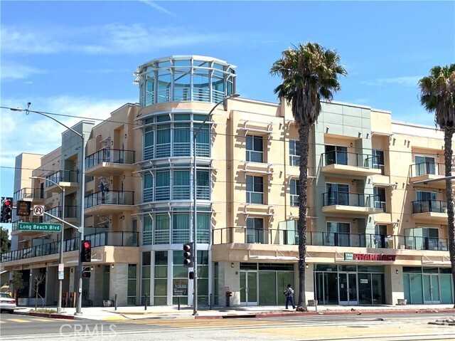 Building Photo - 1598 Long Beach Blvd Unit 209 Rental