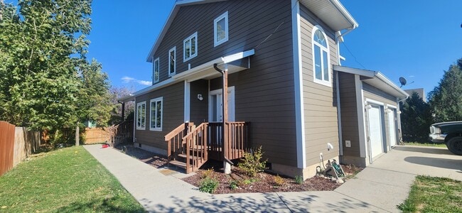 Photo - 1111 Biehl Dr