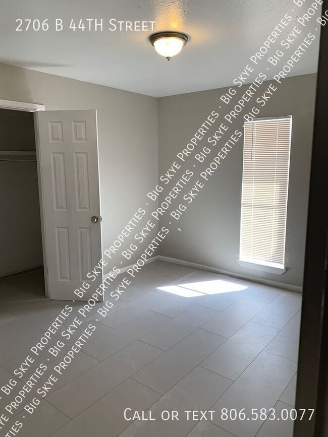 Building Photo - 2706 44th St Rental
