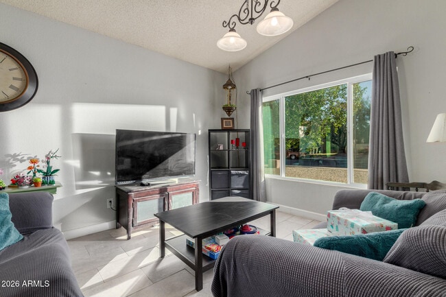 Photo - 5210 E Elmwood Cir