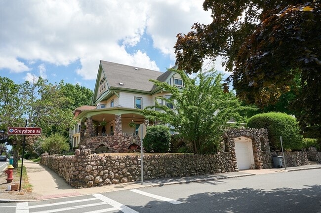 Photo - 127 Upham St Unit 2