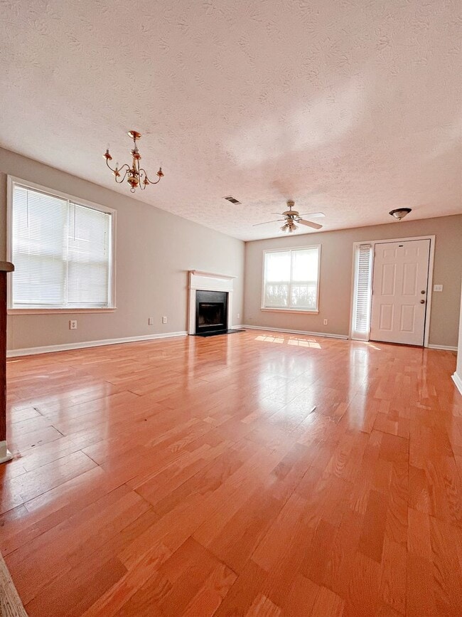 Photo - Charming 3 Bedroom Home