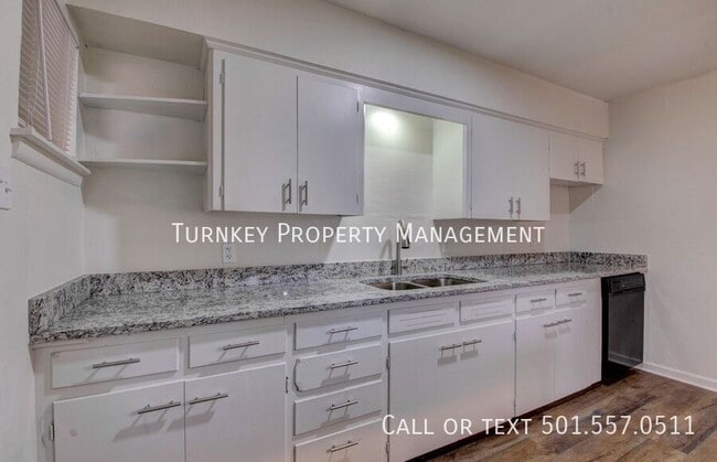 Photo - 4600 Lynn Ln