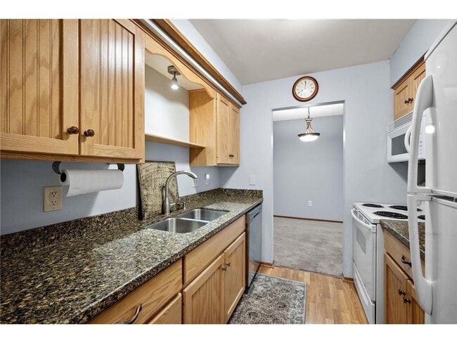 Photo - 2220 Midland Grove Rd Unit 302
