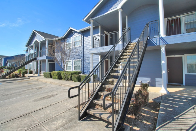 Shadow Creek Apartments