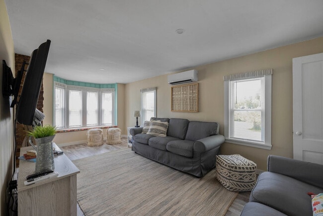Building Photo - 18 Arundel Rd Unit SI FL1-ID1532222P