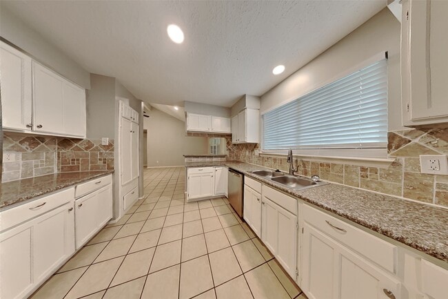 Photo - 19403 Westhaven Dr