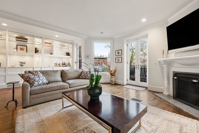 Photo - 408 Beacon St Unidad 1