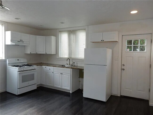 Photo - 2408 Eiler Ave