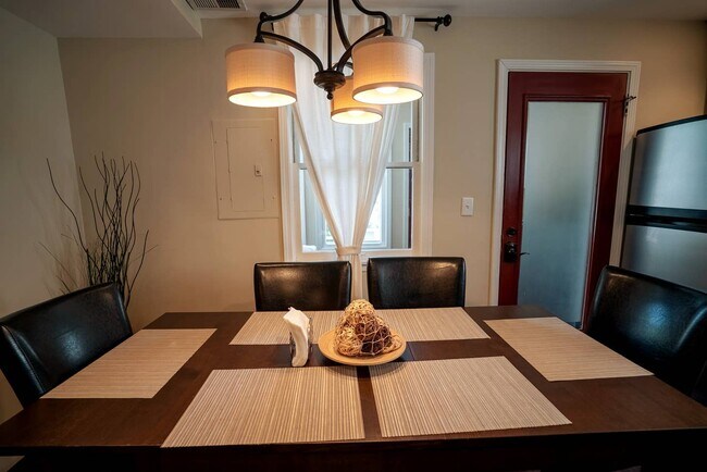 Photo - 1916 W Roscoe St Unidad 2