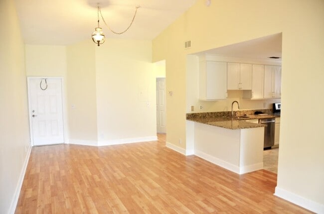 Photo - 3355 Jaywood Ter Unit 3355 Jaywood Terrace 2140