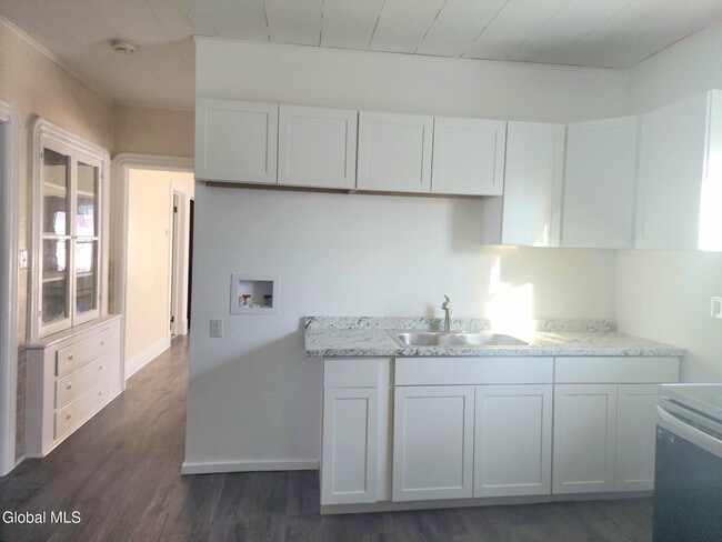 Photo - 1008 Helderberg Ave