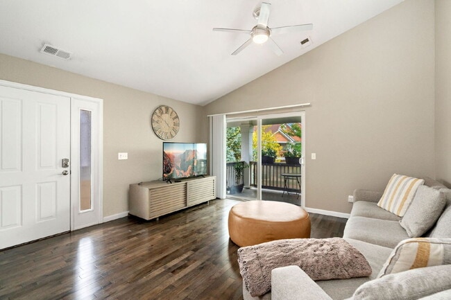 Bright & Spacious 2 Bedroom, 2 Bath Condo - Bright & Spacious 2 Bedroom, 2 Bath Condo Unidad 204