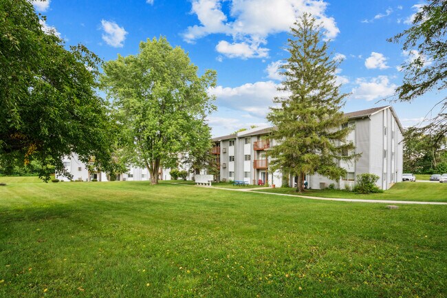 Lincoln Manor Apartments