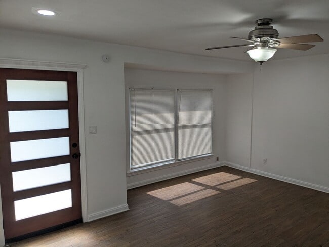 Photo - 1806 S 5th St