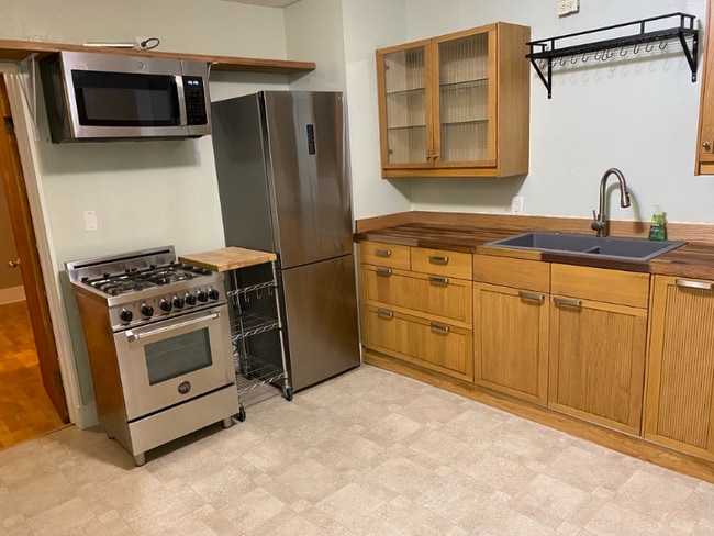 Photo - 166 16th Ave Unit B