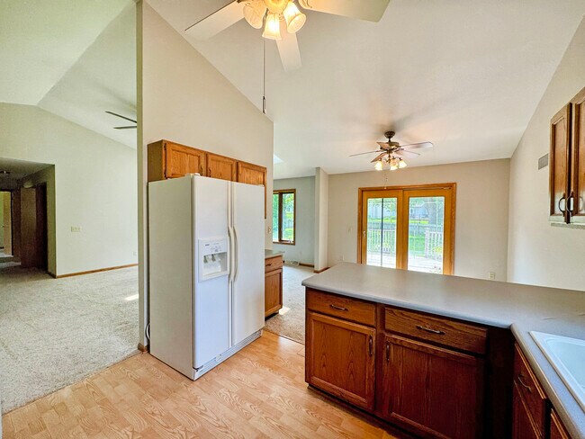 Photo - 5807 Black Walnut Dr