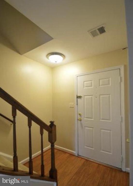 Photo - 22 Essex Square