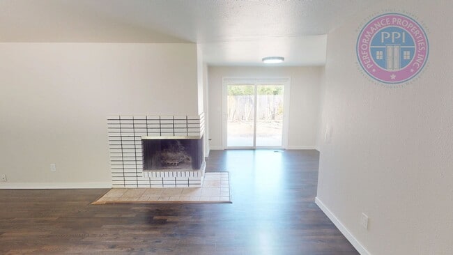 Photo - Lake Oswego - Single Level Ranch, Great Ne...