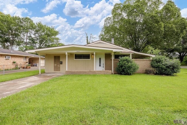 Photo - 3661 Harrison St