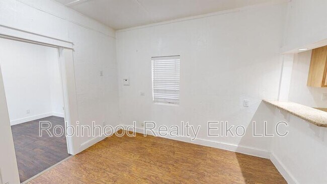 Photo - 843 Lincoln Ave