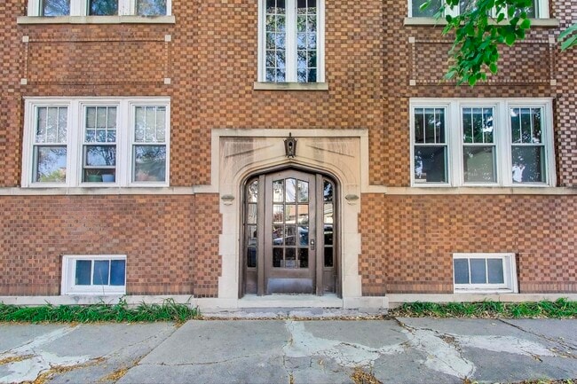 Photo - 3921 N Long Ave Unidad 1S