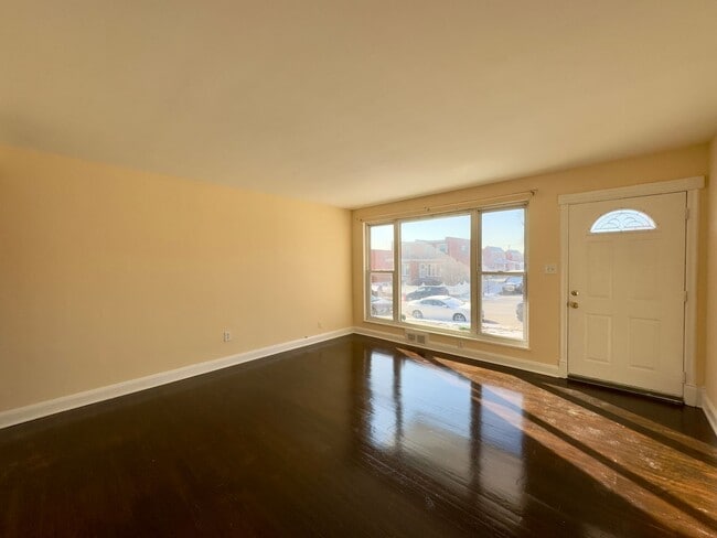 Photo - Charming 3 Bedroom/2 Bathroom Townhome in Violetville MD!