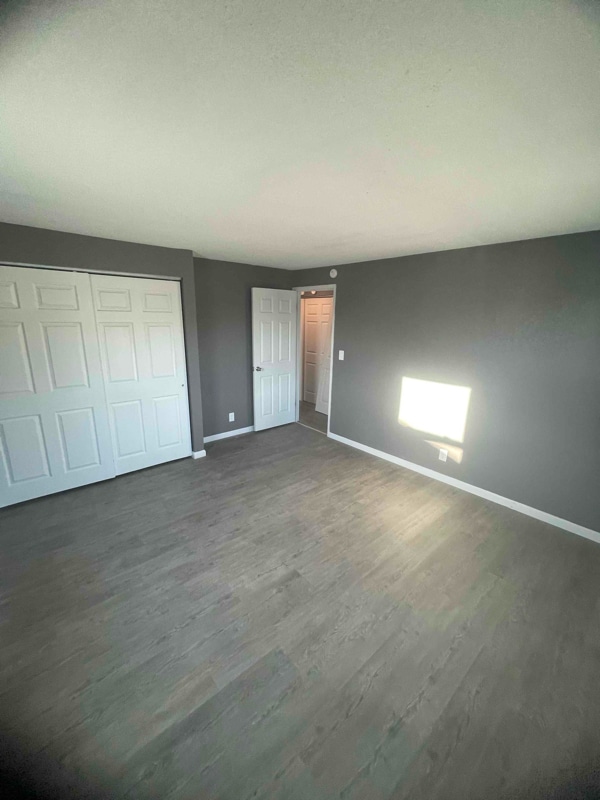 Photo - 203 E 35th St