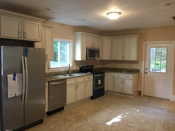 Kitchen 1 - 11 Richmond Ave Unit 2