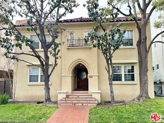 Building Photo - 121 N Swall Dr Unit 8 Rental