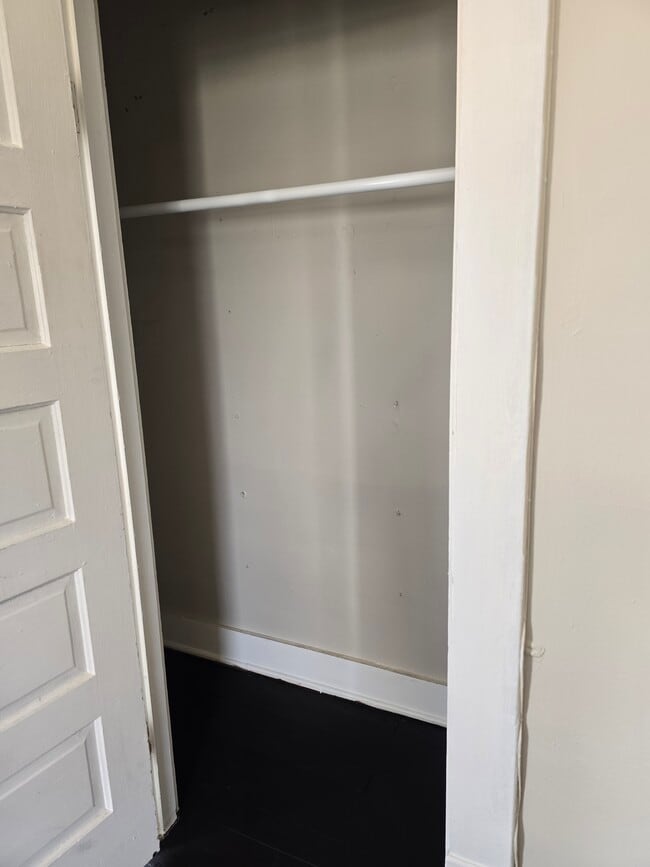 Photo - 55-57 West Parkwood Avenue Unidad 2 56