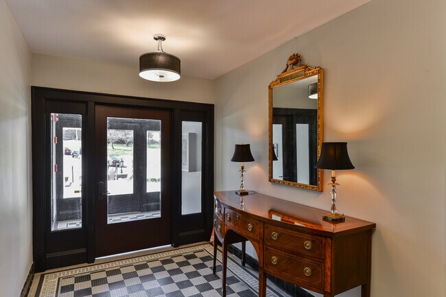 Photo - 1411 Willow Ave