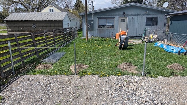 Building Photo - 113 S 7th St