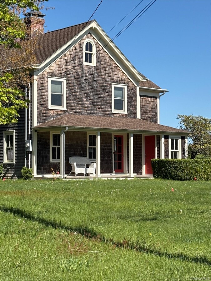 Photo - 184 Twomey Ave