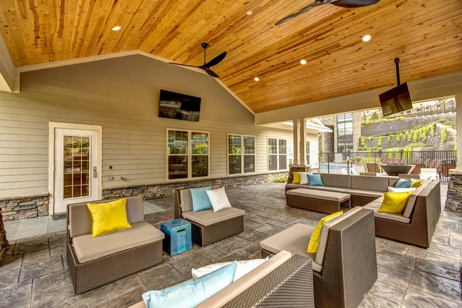 Crowne at Cahaba River