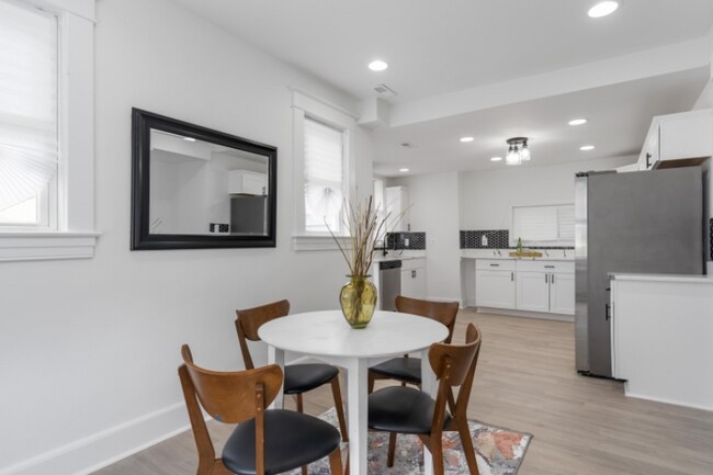 Photo - 4215 Oakford Ave